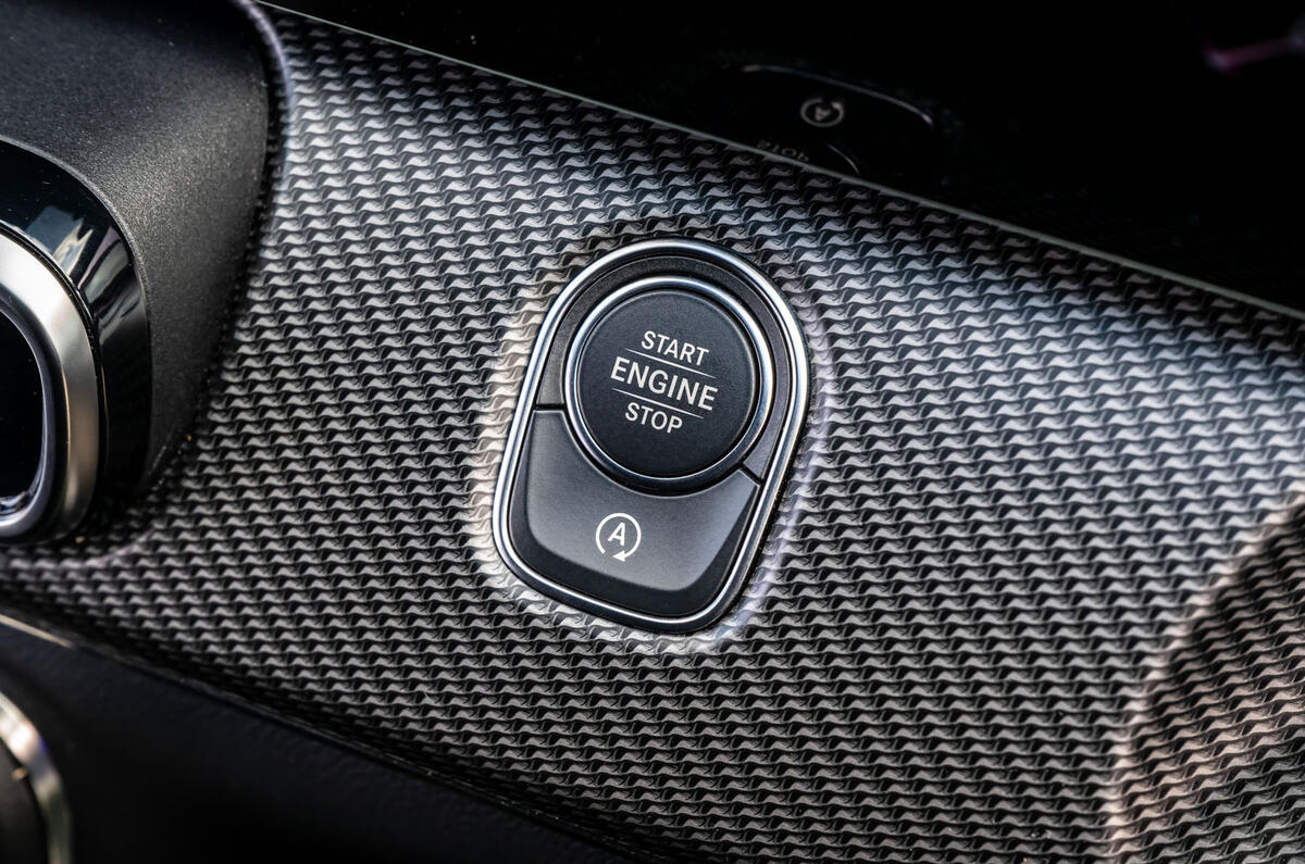 Mercedes Benz V Class 2025 Review engine start stop 0047