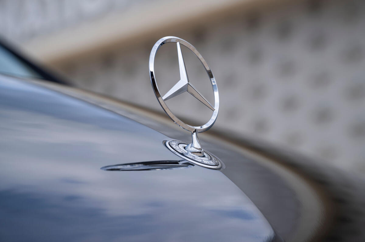 mercedes benz vlass review 2024 04 badge