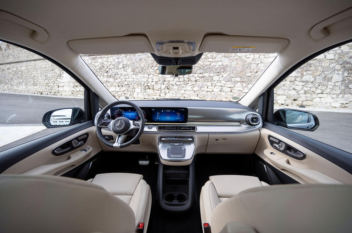 mercedes benz vlass avis 2024 09 intérieur