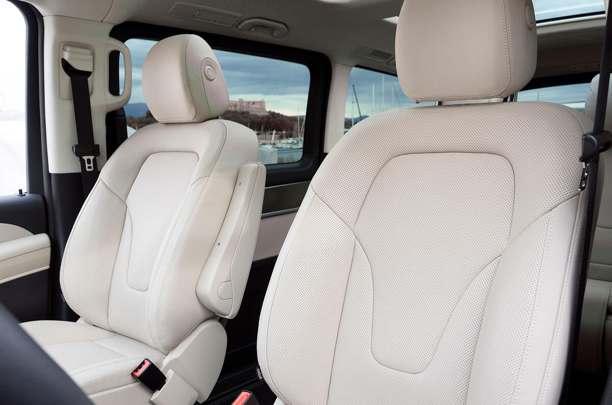 mercedes benz vlass review 2024 10 sièges avant
