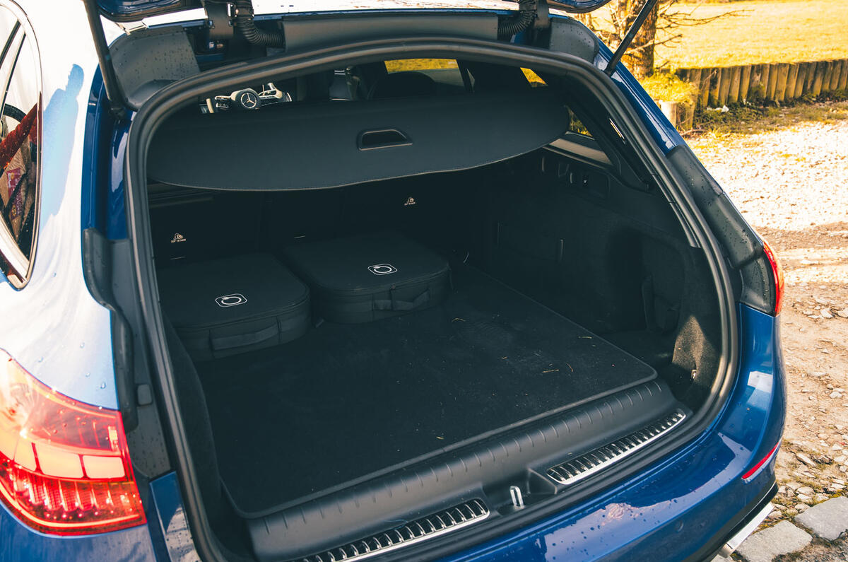 MErcedes C Class reveiw 2025 020