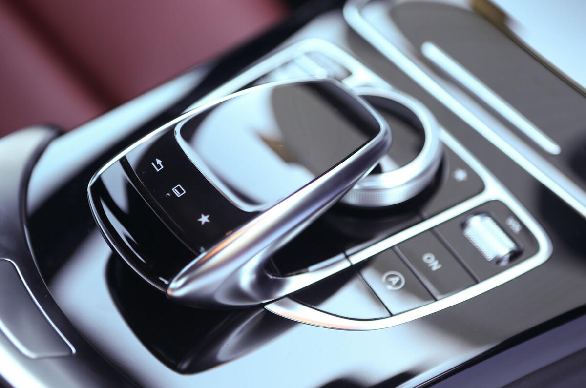 Mercedes-Benz C-Class infotainment controller