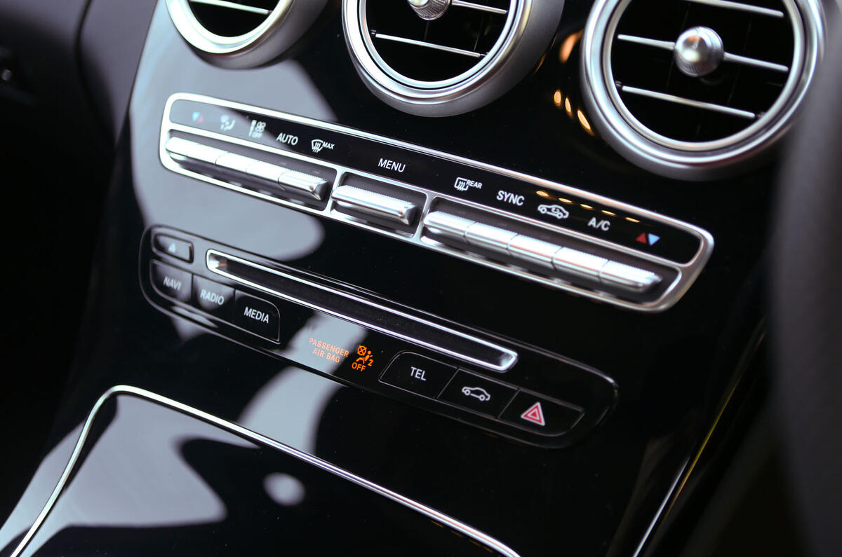 Mercedes-Benz C-Class switchgear