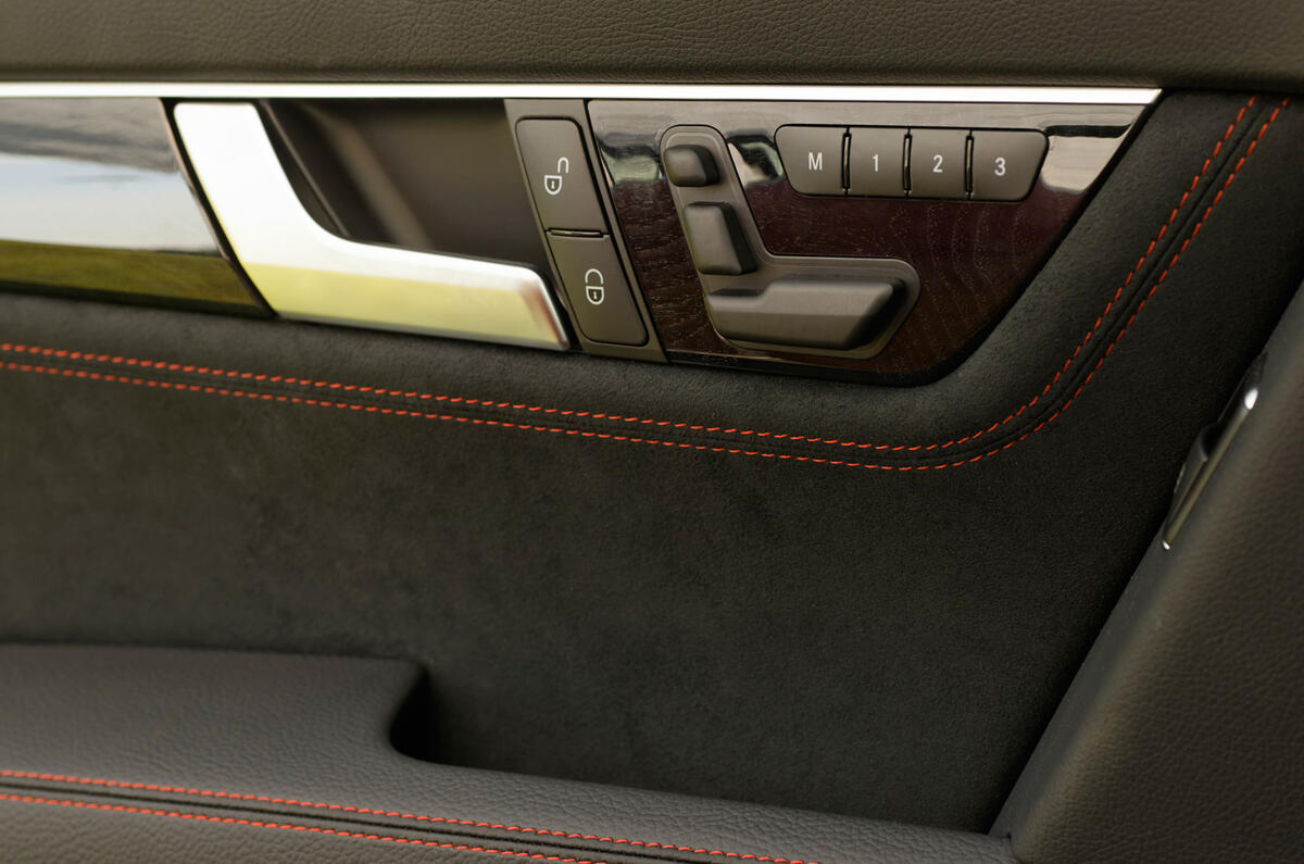 Mercedes-Benz C-Class door card