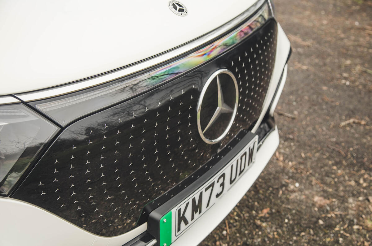 mercedes eqs suv review 2024 04 grill
