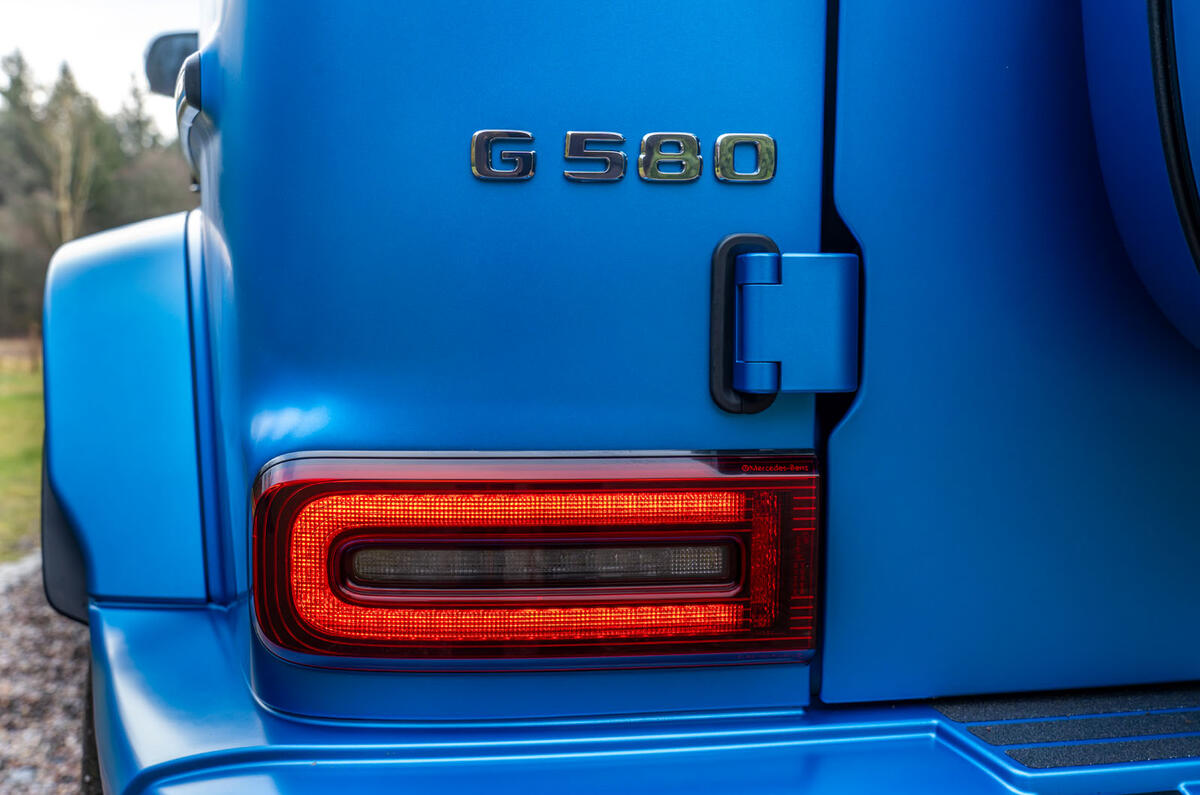 Mercedes G580 avis 2025 007 feu arrière