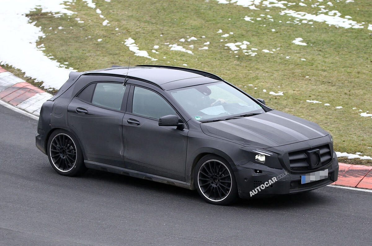 no title 2014 Mercedes-Benz GLA - latest spy shots