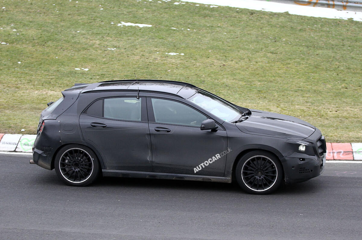 no title 2014 Mercedes-Benz GLA - latest spy shots