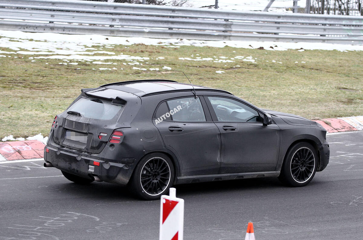 no title 2014 Mercedes-Benz GLA - latest spy shots