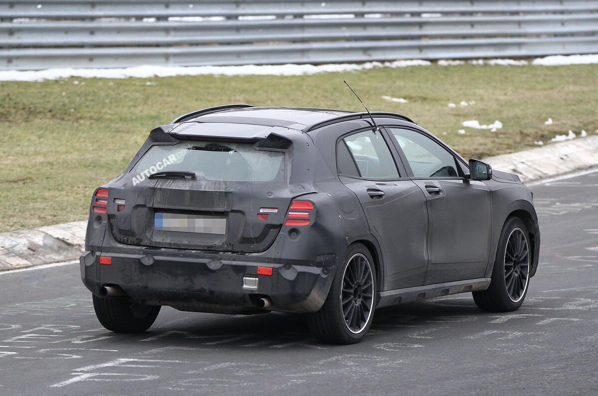 no title 2014 Mercedes-Benz GLA - latest spy shots