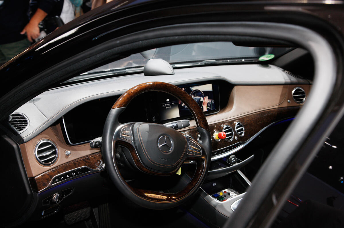 Mercedes-Benz S500 plug-in hybrid shown