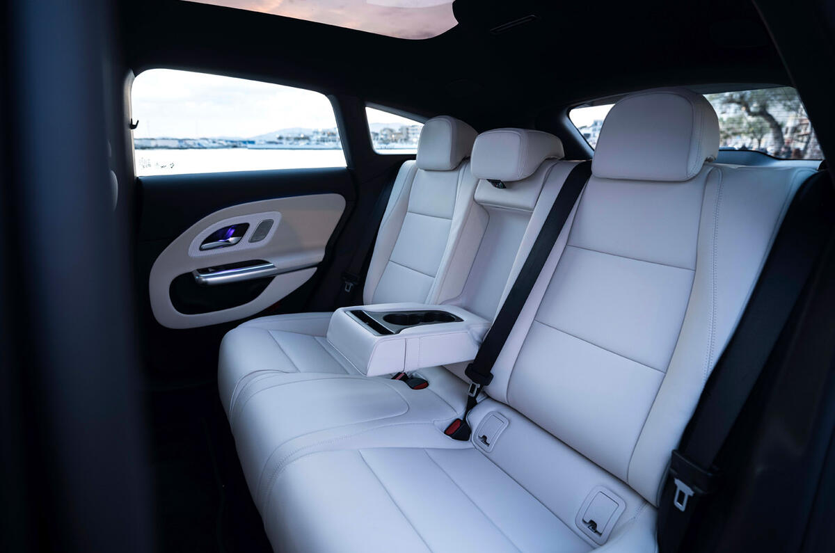 Mercedfes CLA shooting breake review 2026 013