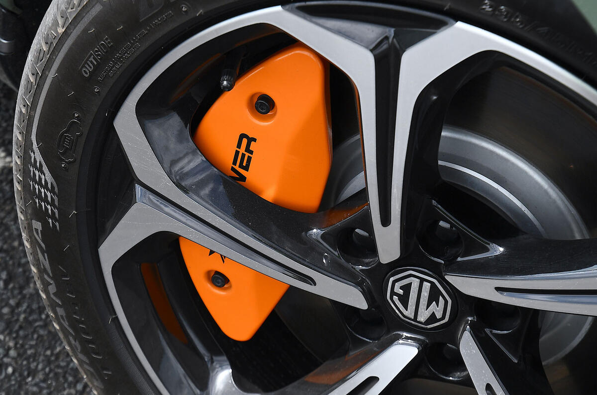 MG 4 X Power 2025 Review brake caliper 8121 MG 4 X Power 2025 Review brake caliper 8121