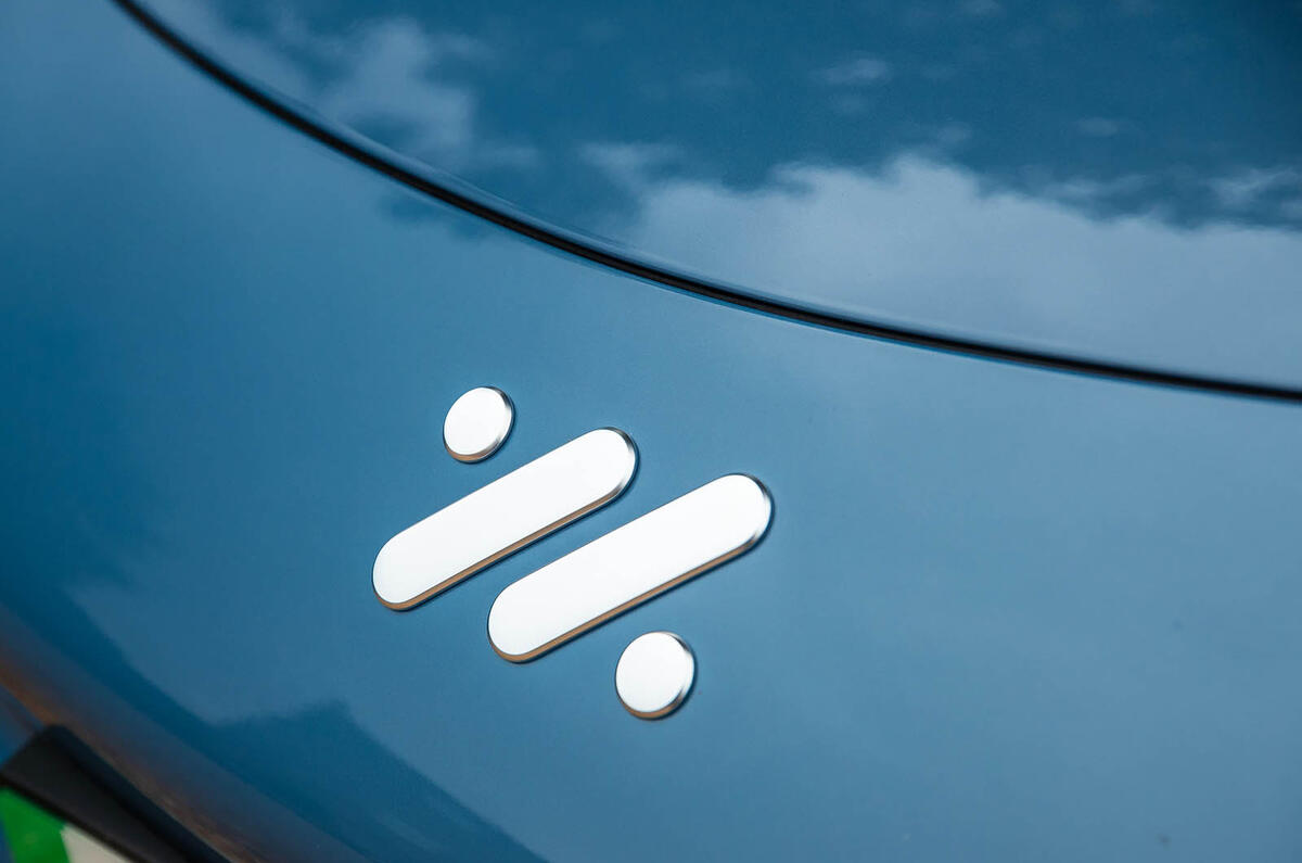 MG IM5 review 2025 029