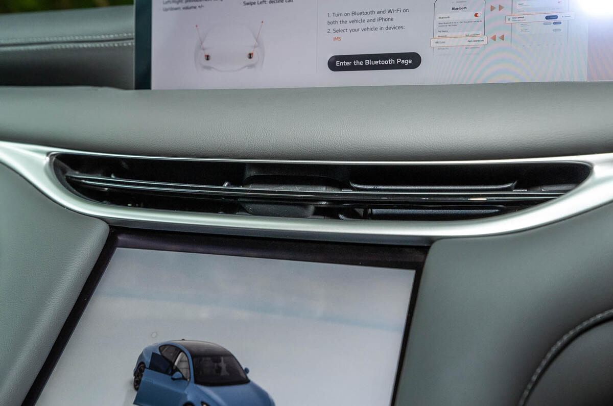 MG IM5 review 2025 034