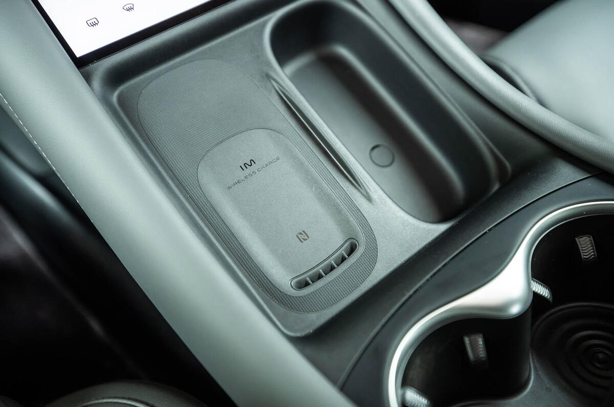 MG IM5 review 2025 035