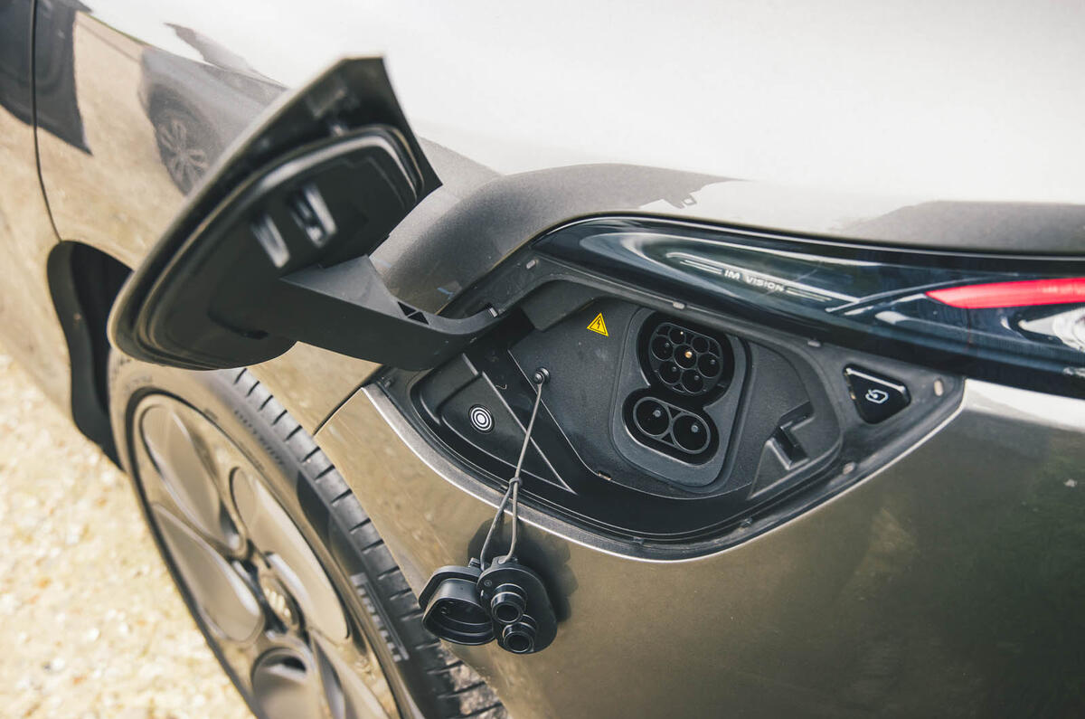 MG IM6 review 2025 0018