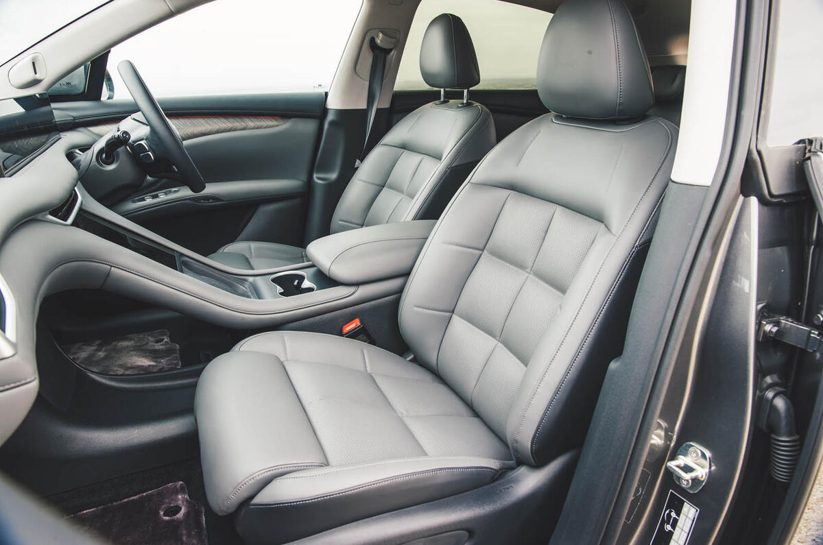 MG IM6 review 2025 0019