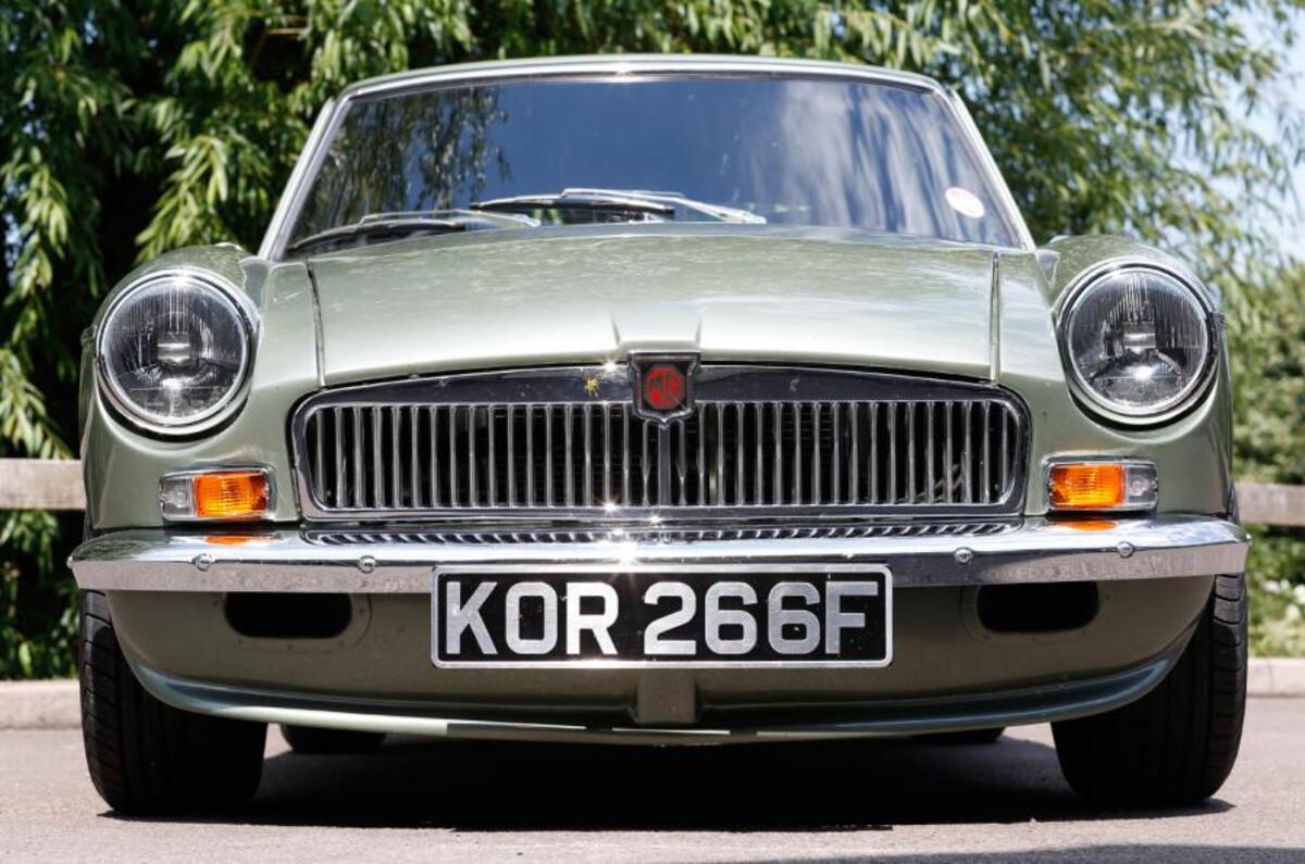 MG LE50 front grille