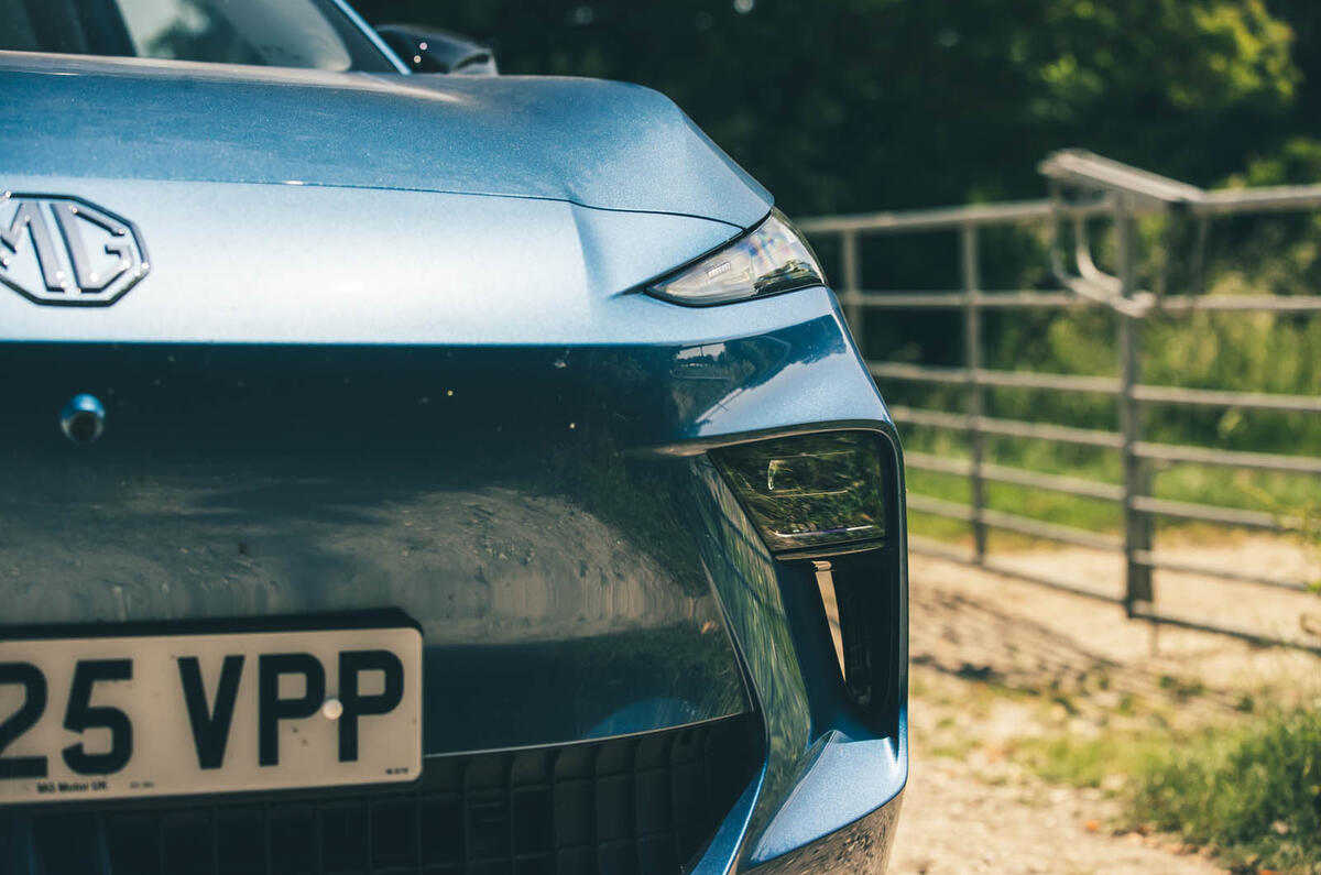 MG S% EV review 2025 004 MG S% EV review 2025 004