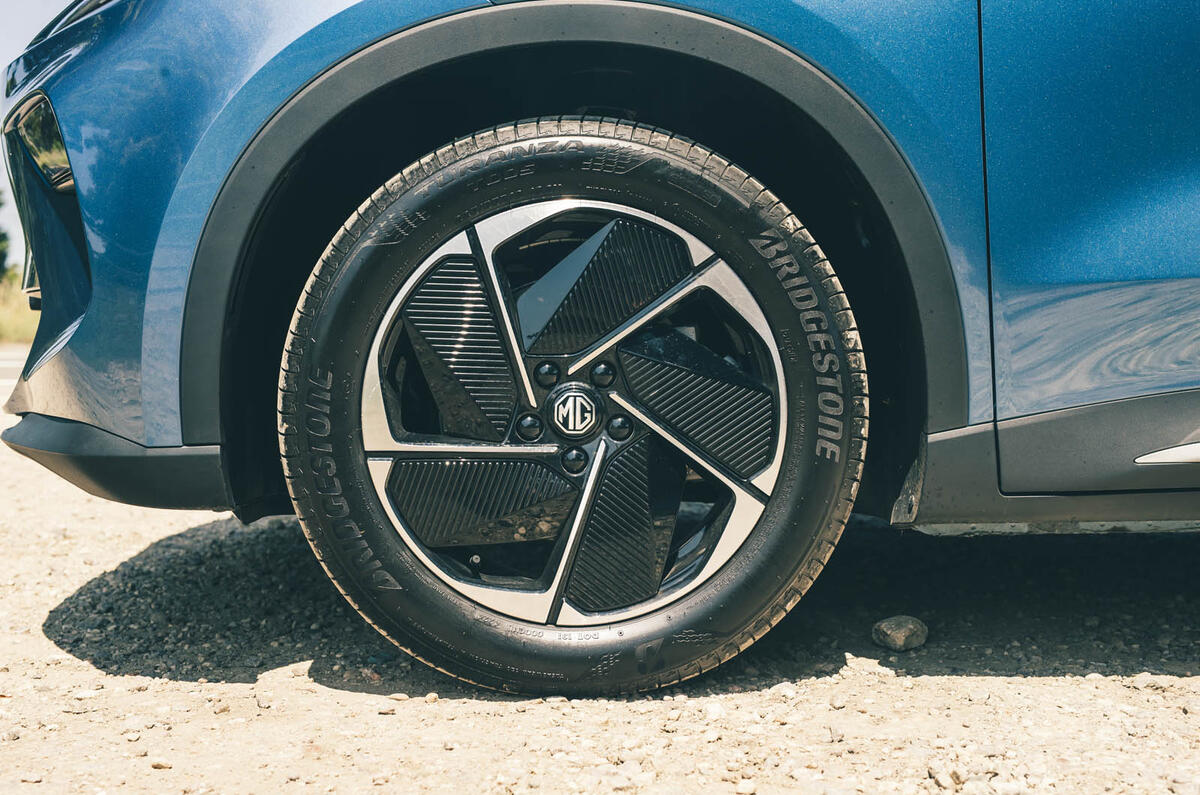 MG S% EV review 2025 006 MG S% EV review 2025 006