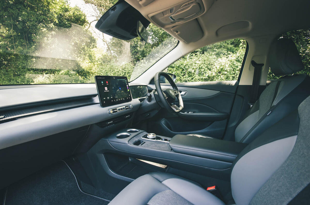 MG S% EV review 2025 015 MG S% EV review 2025 015