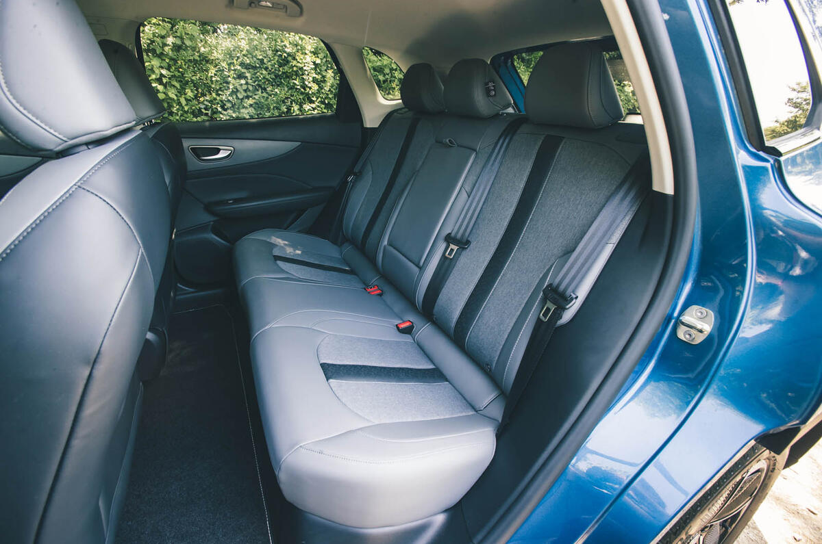 MG S% EV review 2025 016 MG S% EV review 2025 016