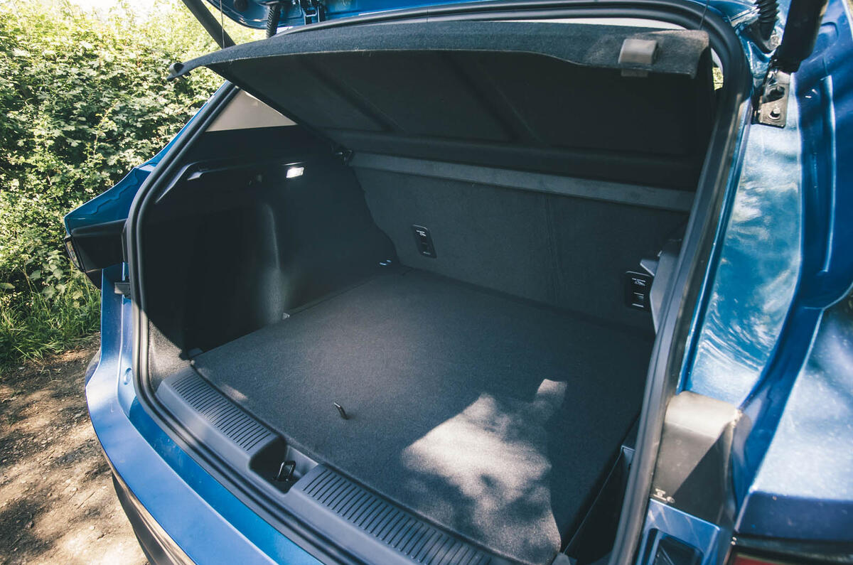 MG S% EV review 2025 017 MG S% EV review 2025 017