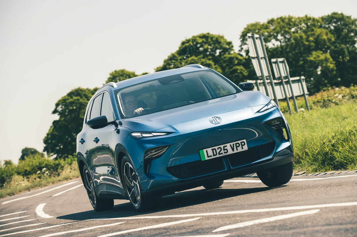 MG S% EV review 2025 021 MG S% EV review 2025 021