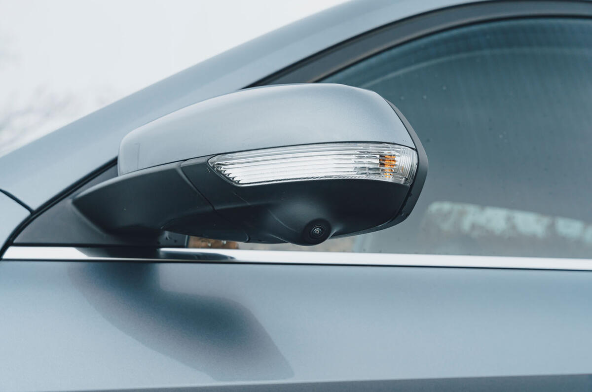 MG ZS Hybrid review 2025 004 mirror