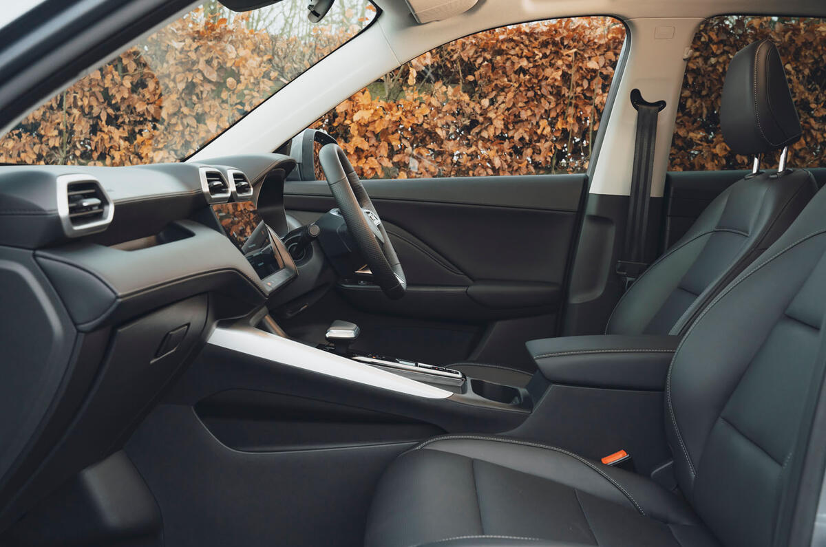 MG ZS Hybrid review 2025 018 front seats