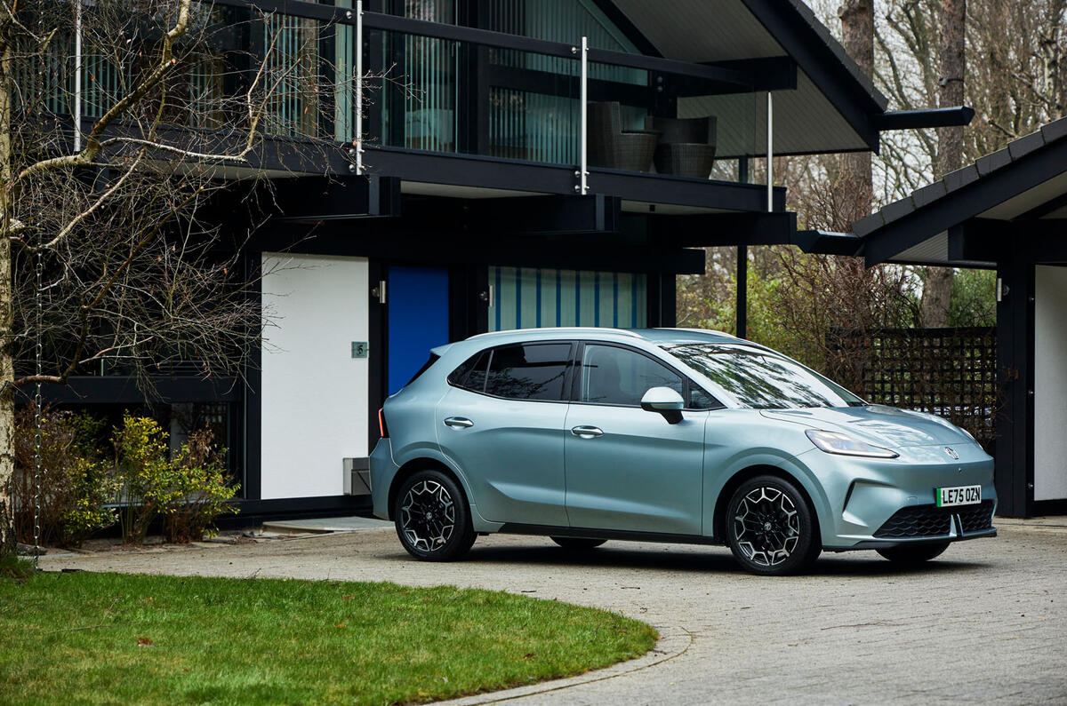 MG4 Urban review 025