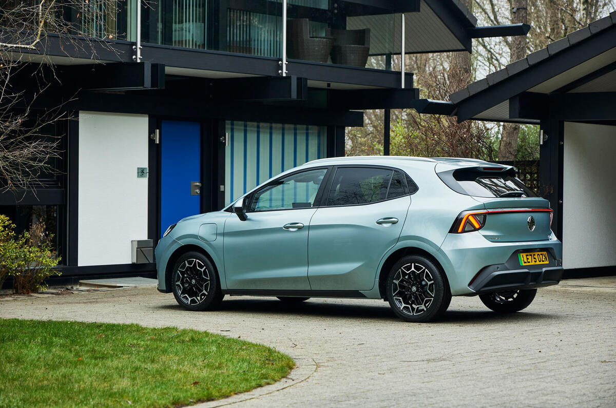 MG4 Urban review 026