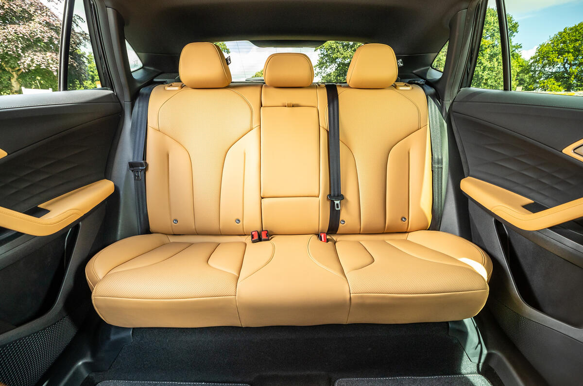 MG HS rear seats 2 MG HS rear seats 2