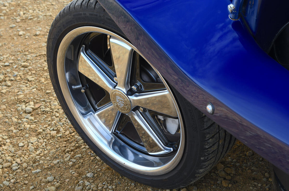 Mika Meon review 2024 06 wheel rim