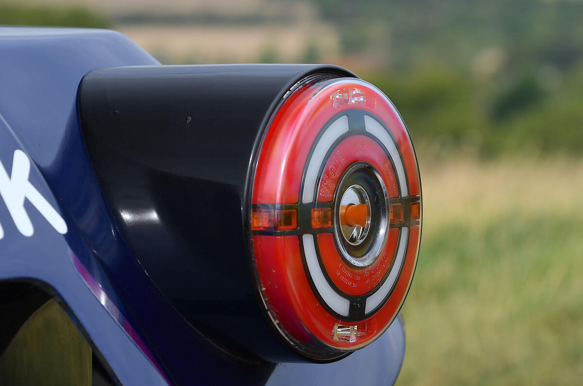 Mika Meon review 2024 07 brake lights