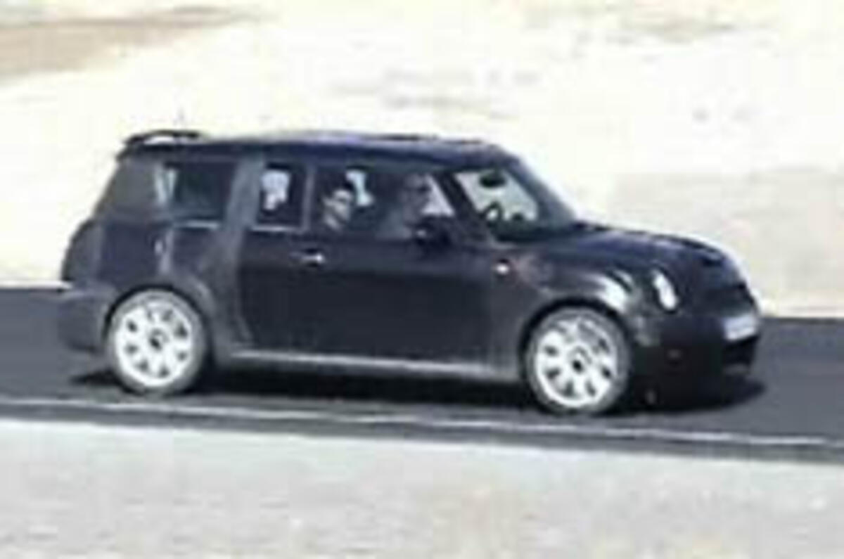 Mini Traveller reveals glass roof secret