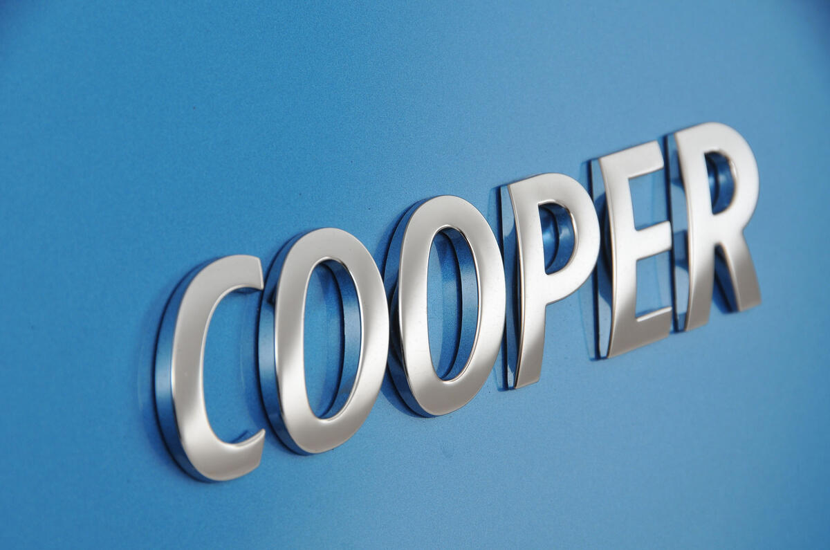 Mini Cooper badging