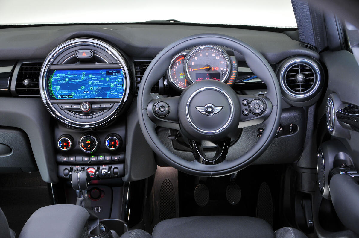 Mini Cooper dashboard