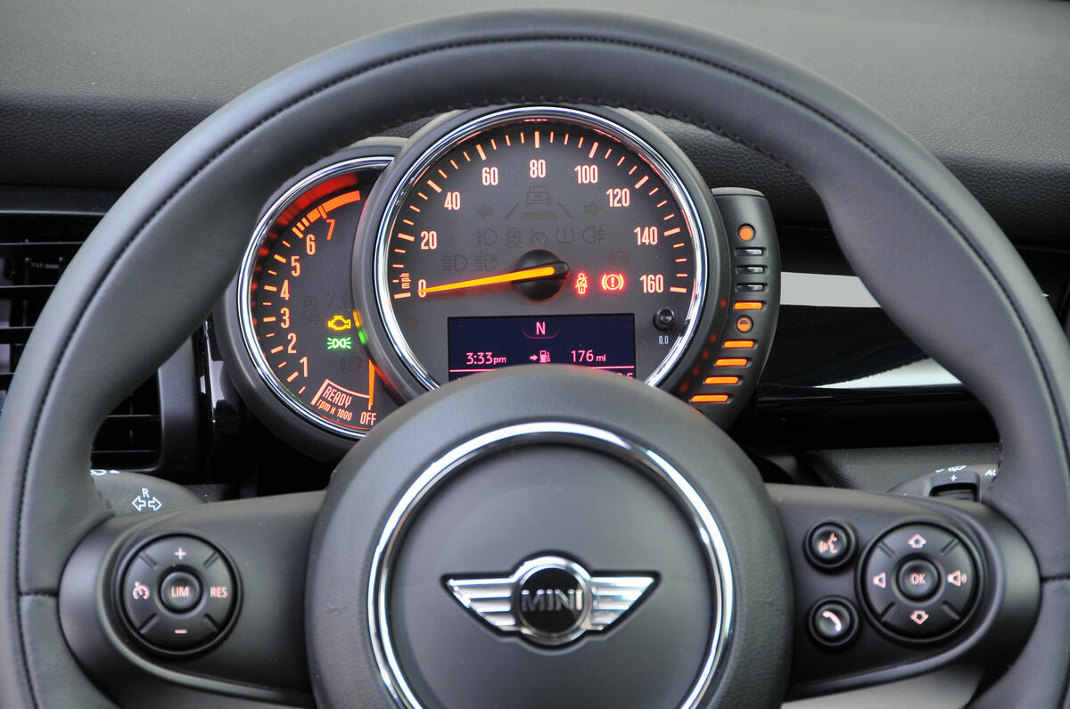 Mini Cooper instrument cluster