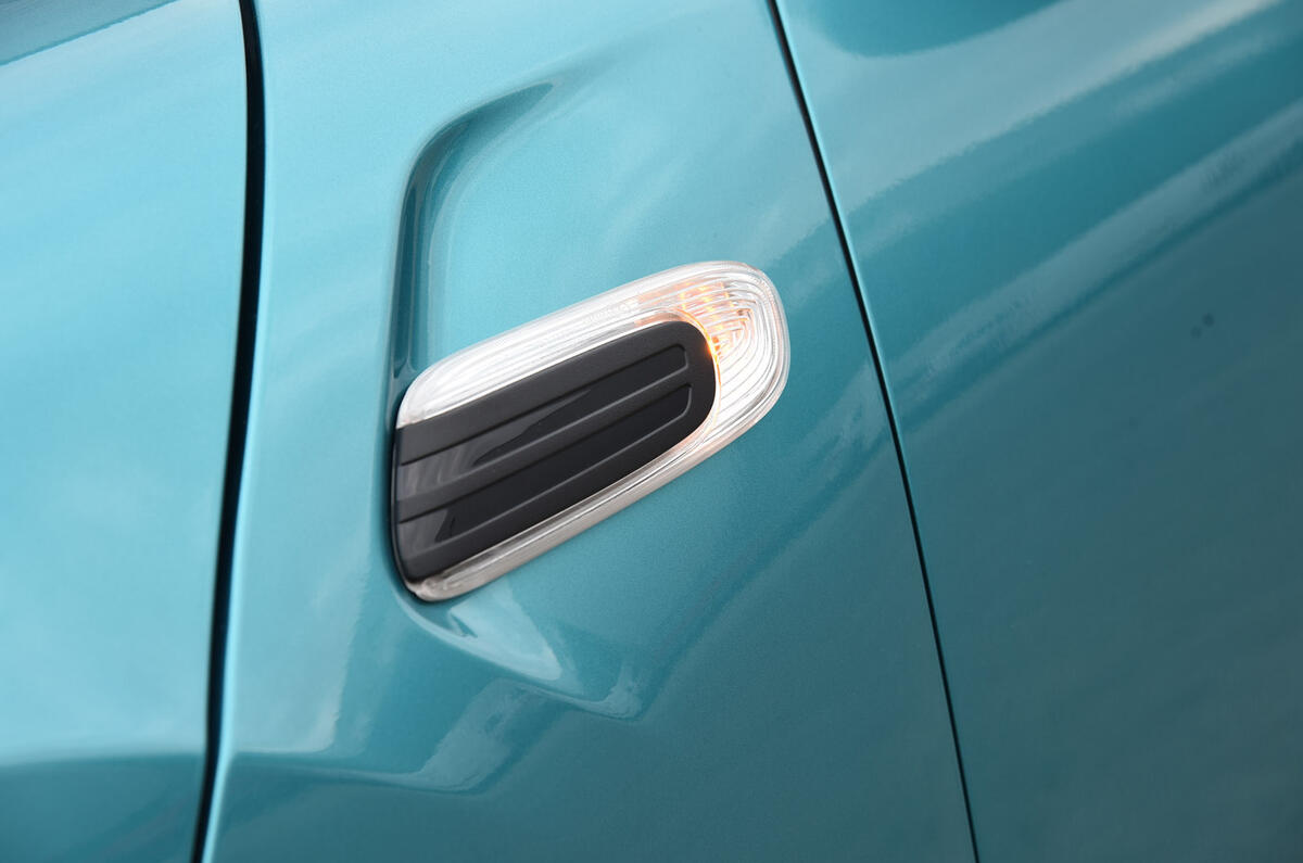 Mini Convertible side indicators