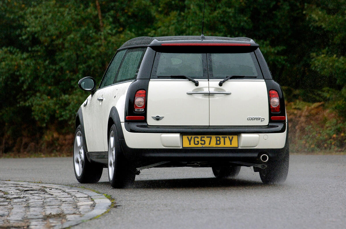 The suspension is not only harsh but also rather noisy Mini Clubman rear cornering