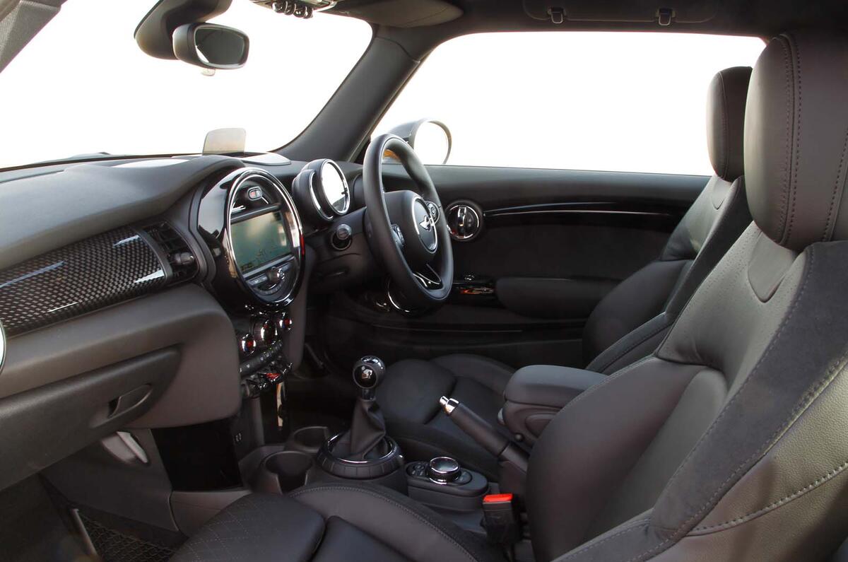 Mini cooper s RT intérieur large