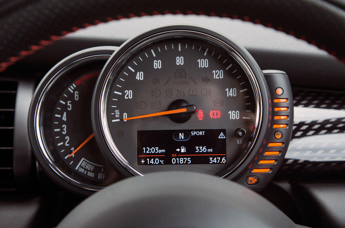 Mini Cooper S Works 210 instrument cluster