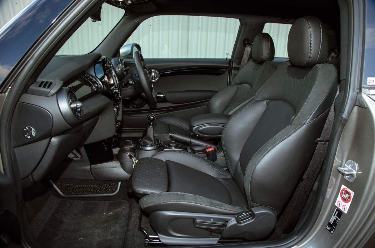 Mini Cooper S Works 210 interior