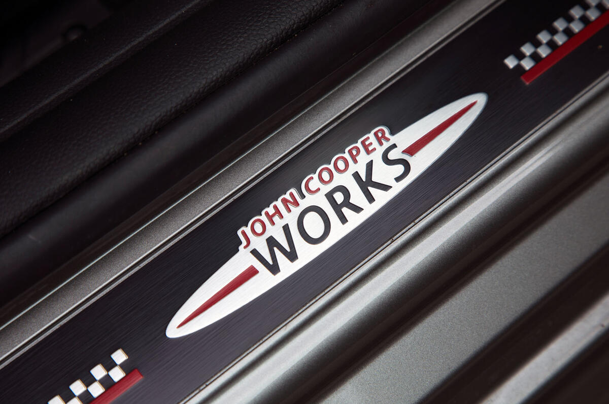 Mini Cooper S Works 210 JCW side sills