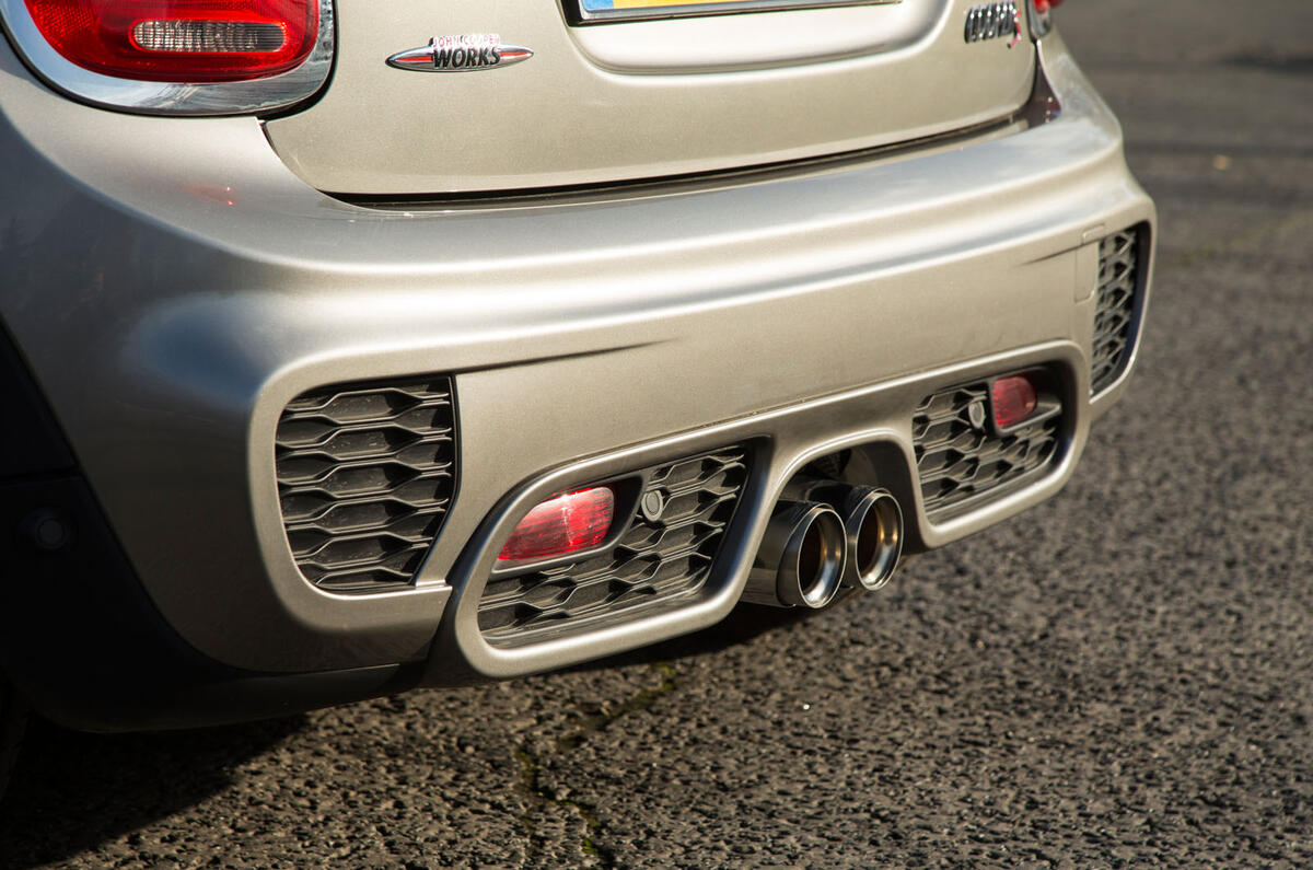 Mini Cooper S Works 210 rear bumper