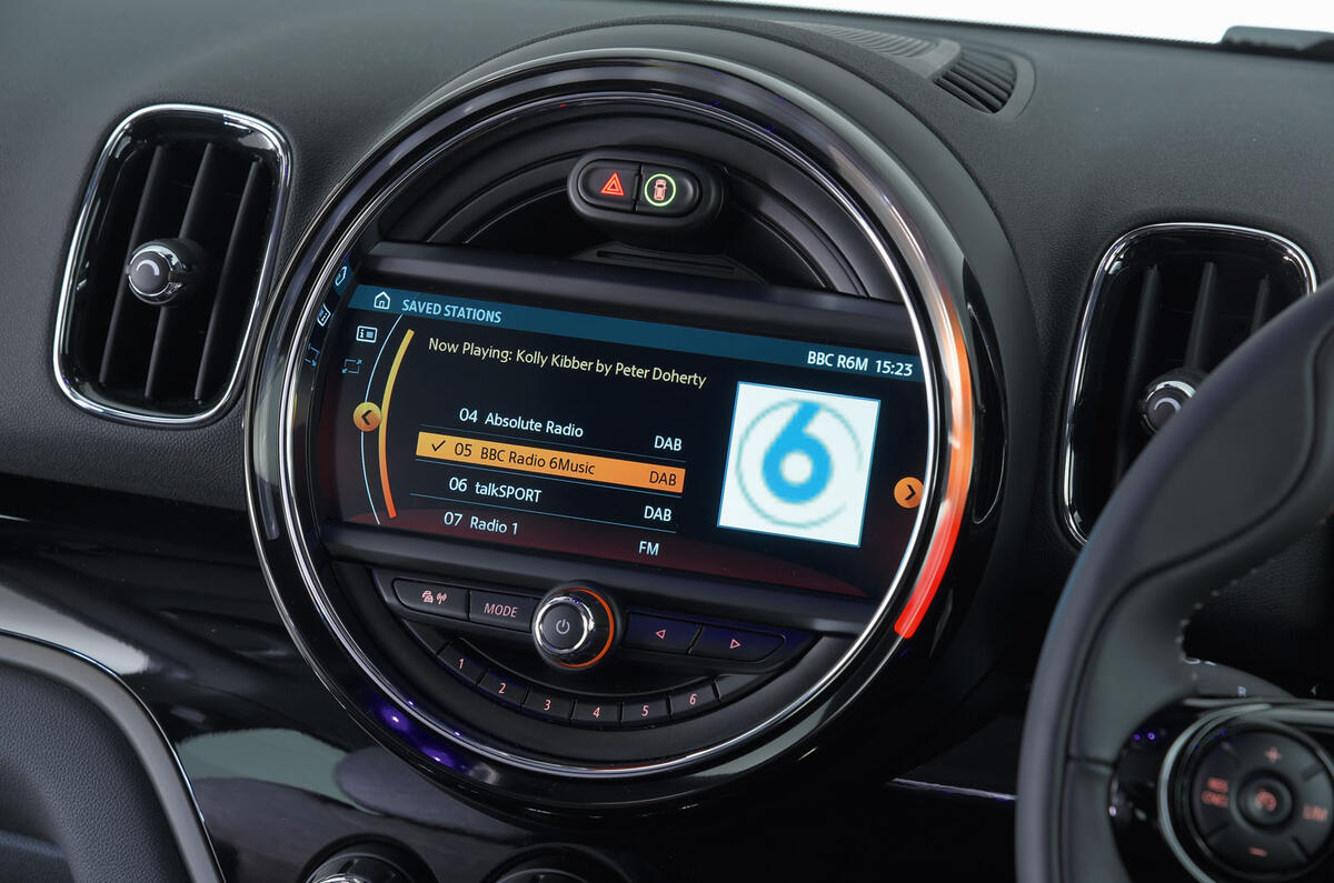 Mini Countryman infotainment system