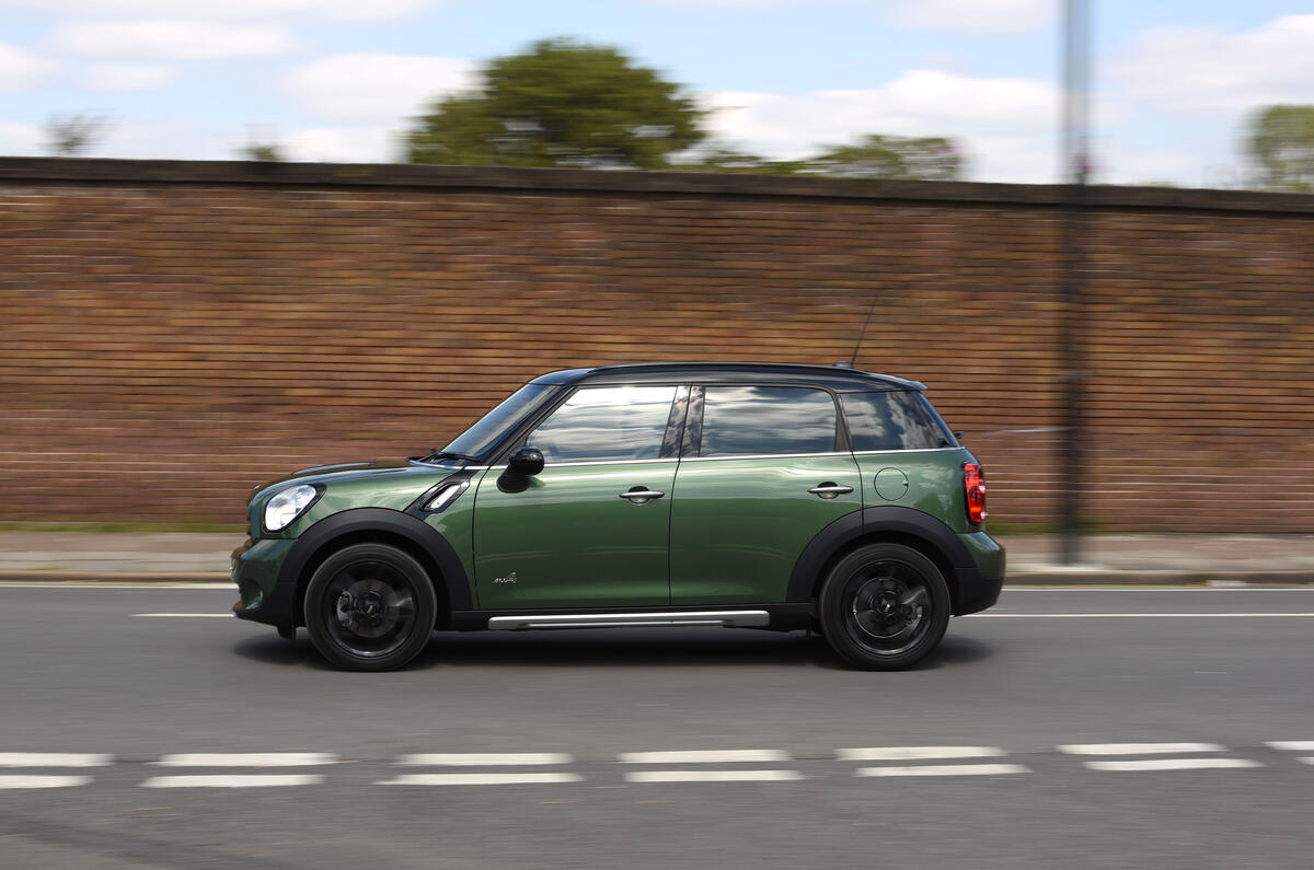 Mini Countryman side profile