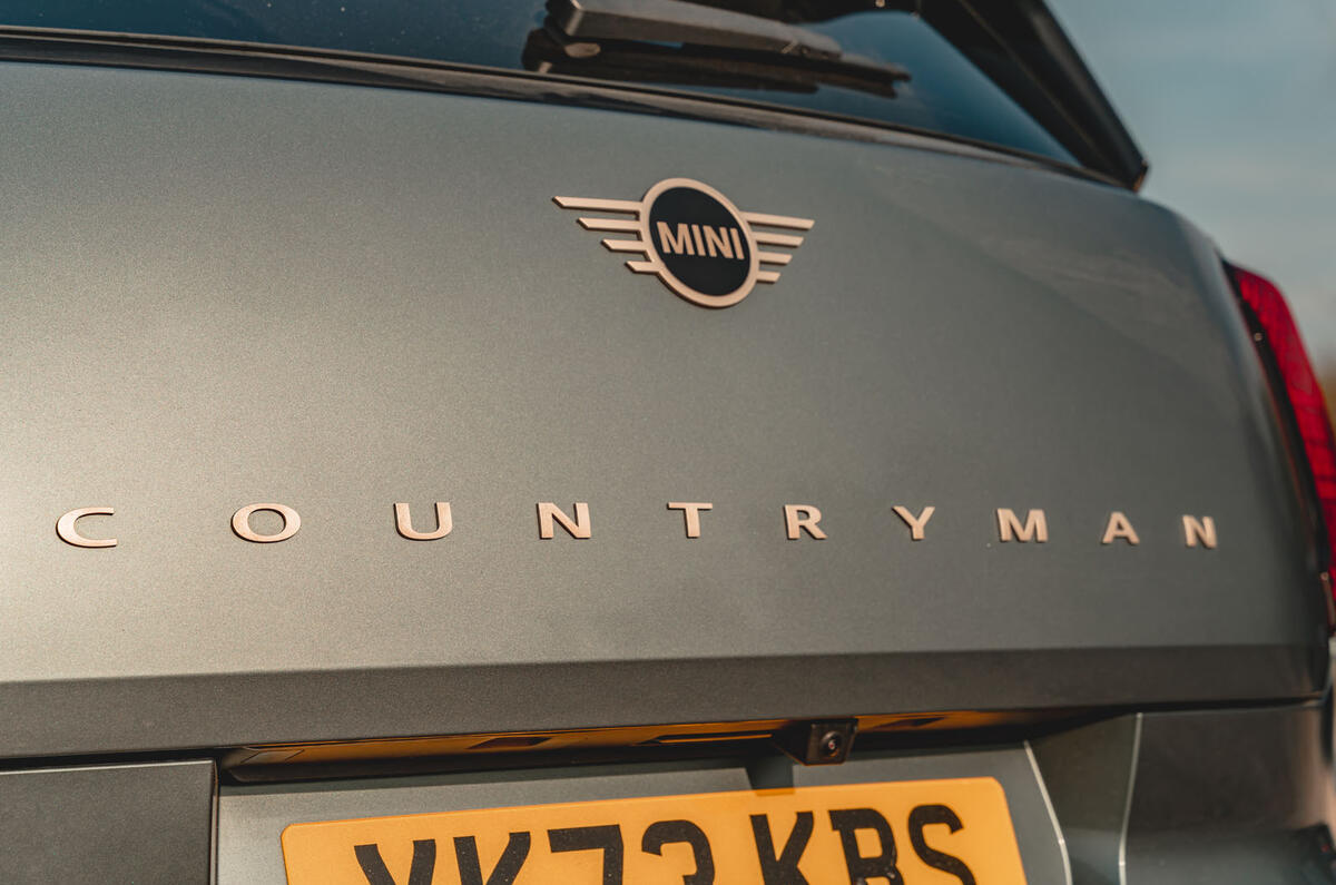 mini countryman review 2024 08 bdges mini countryman review 2024 08 bdges